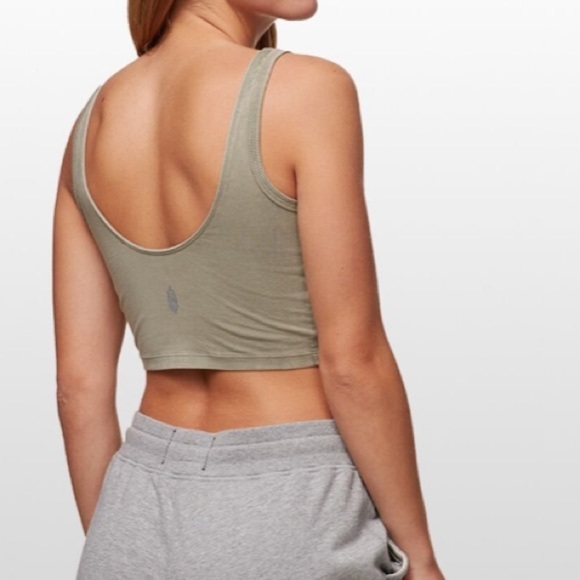 NWT Free People Movement Hot Shot Crop size small khaki - Picture 2 of 6